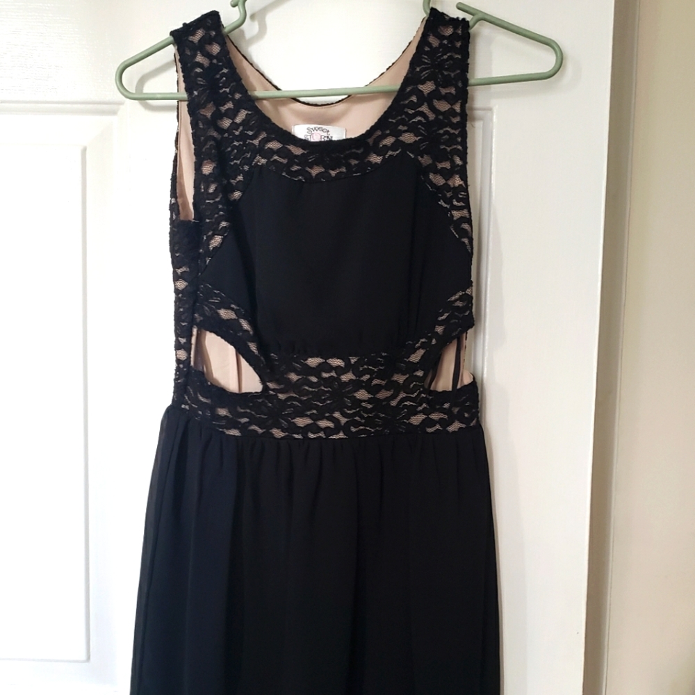 Sweet storm black lace dress